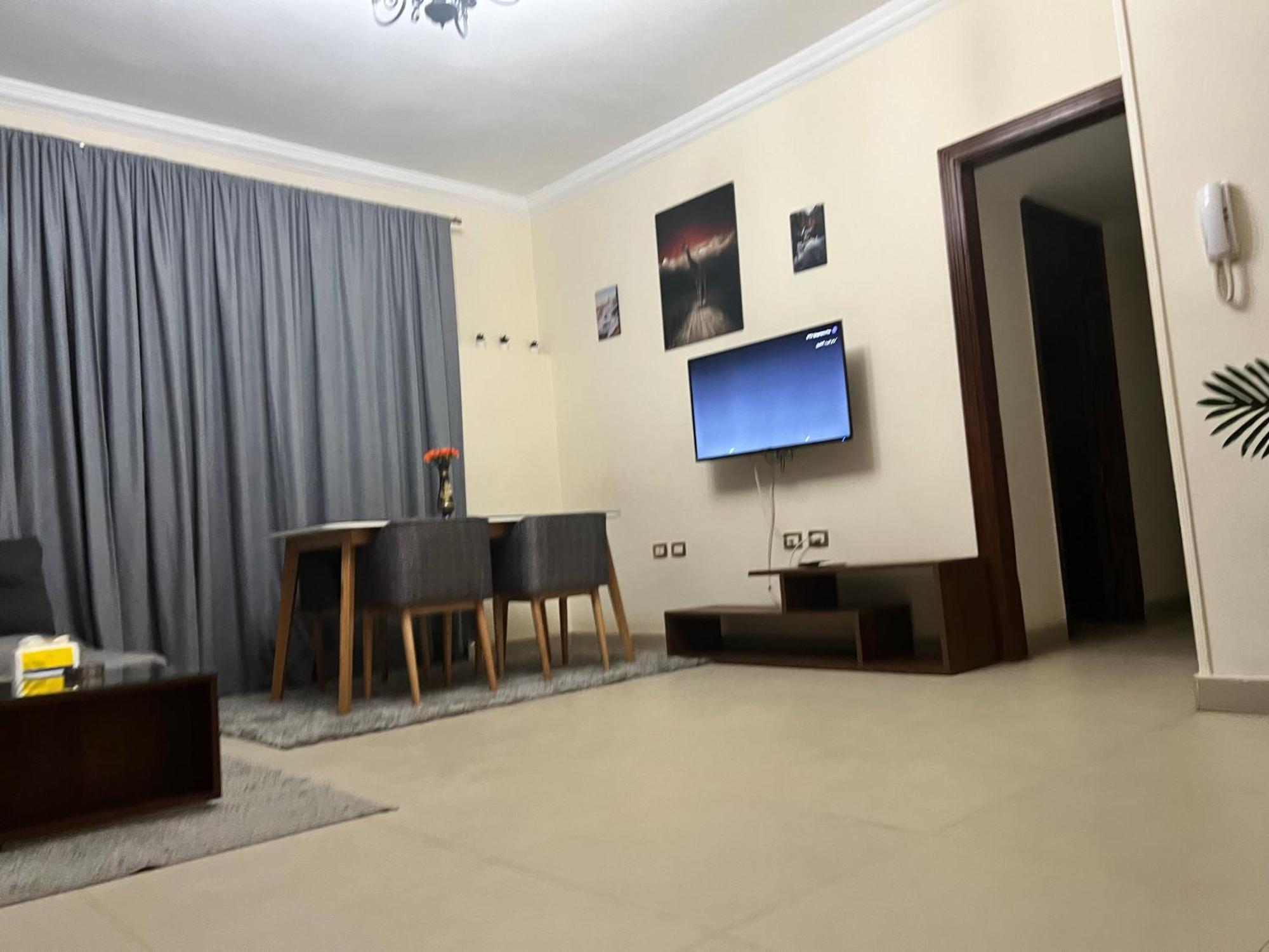 Hidden Gem With Pool Access In New Cairo 아파트 외부 사진